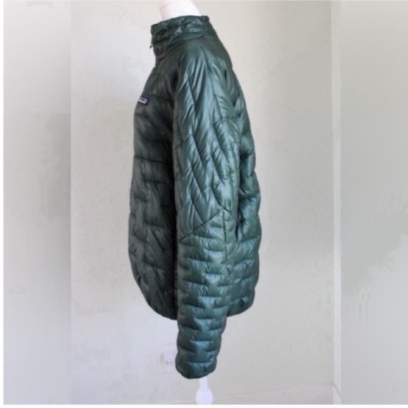 Patagonia Men's Micro Puff Jacket Micro Green Large
Like New - Picture 3 of 13